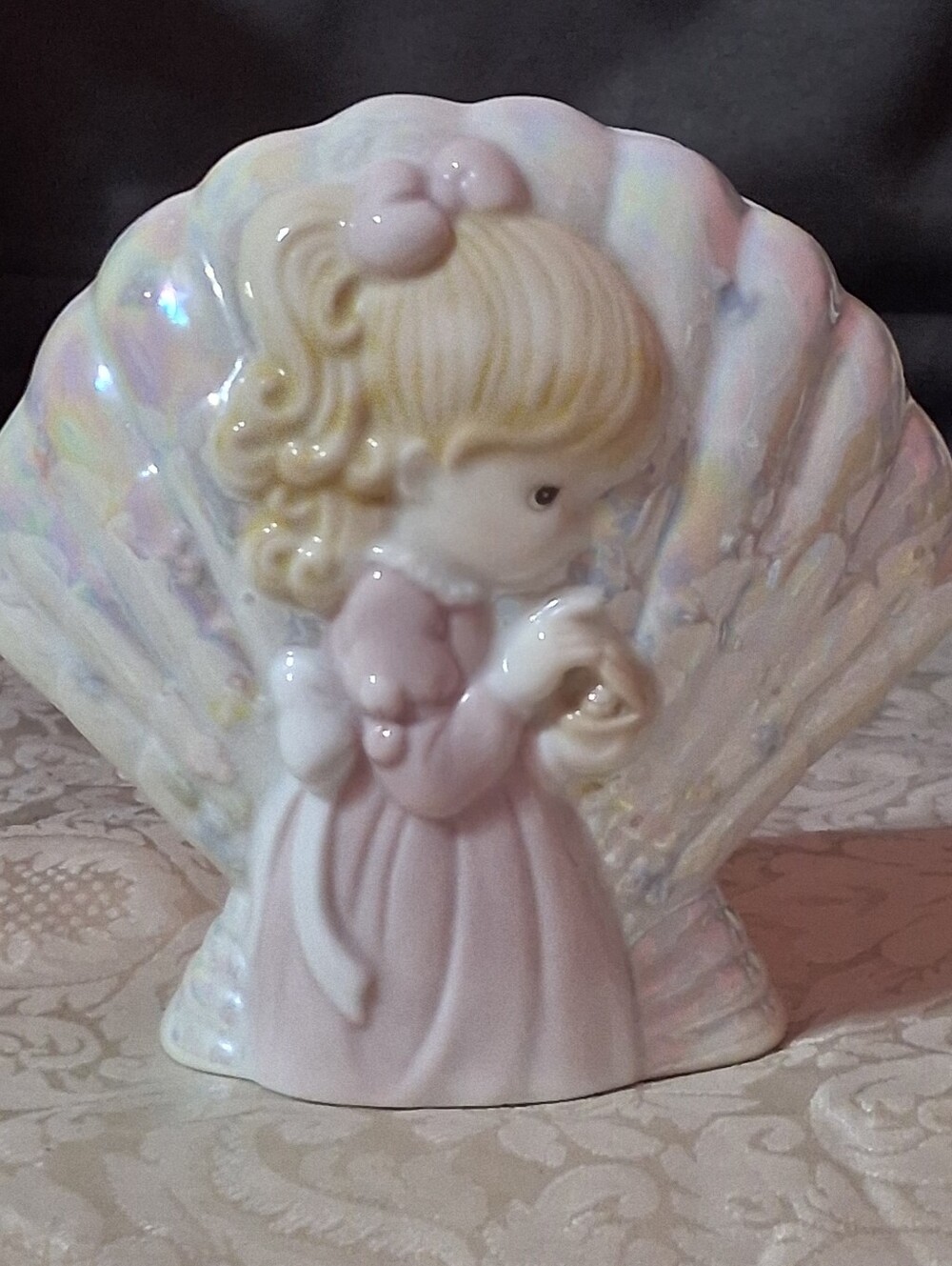 Vintage Precious Moments Enesco Seashell Porcelain Toothbrush Holder